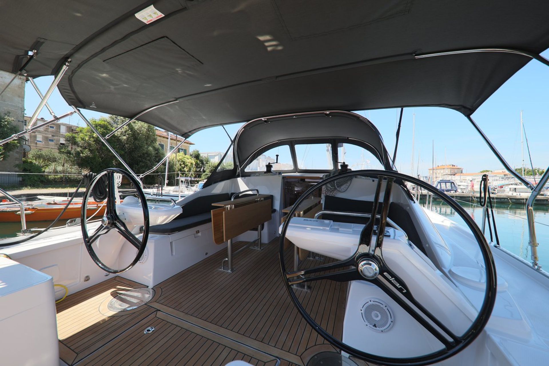 nausys-54457465-521801-n4.jpg
