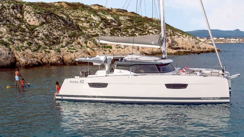 Fountaine Pajot 42 Satellite