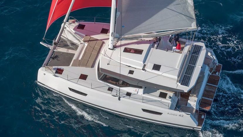 Fountaine Pajot 42 Satellite