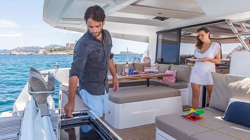 Fountaine Pajot 42 Satellite