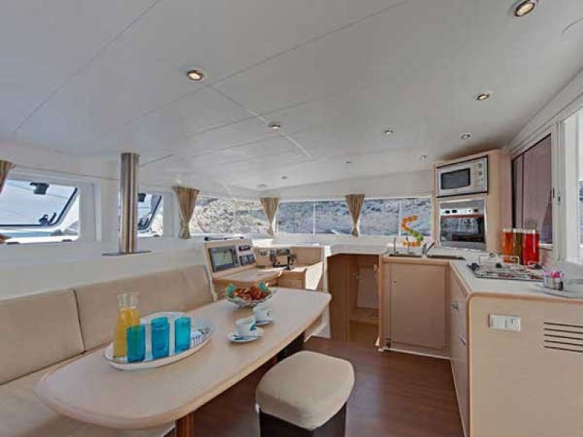 nausys-54648151-40316275-p.jpg