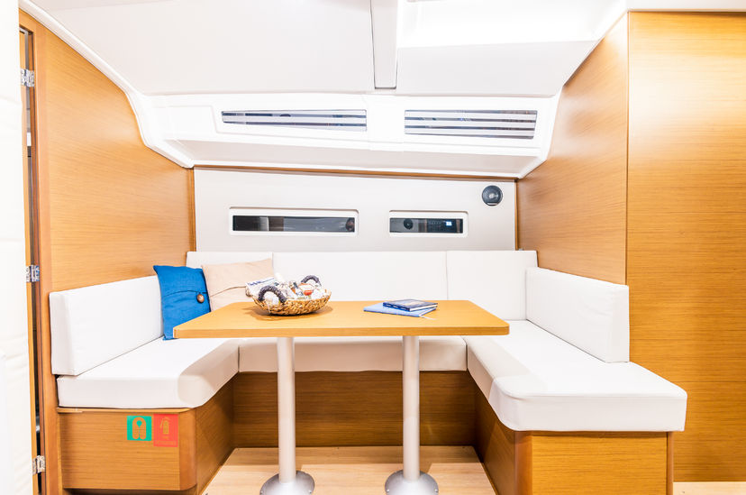 Jeanneau 410 Emotion