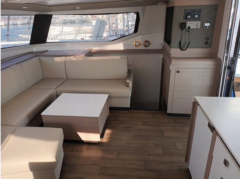 Fountaine Pajot 47 Eros
