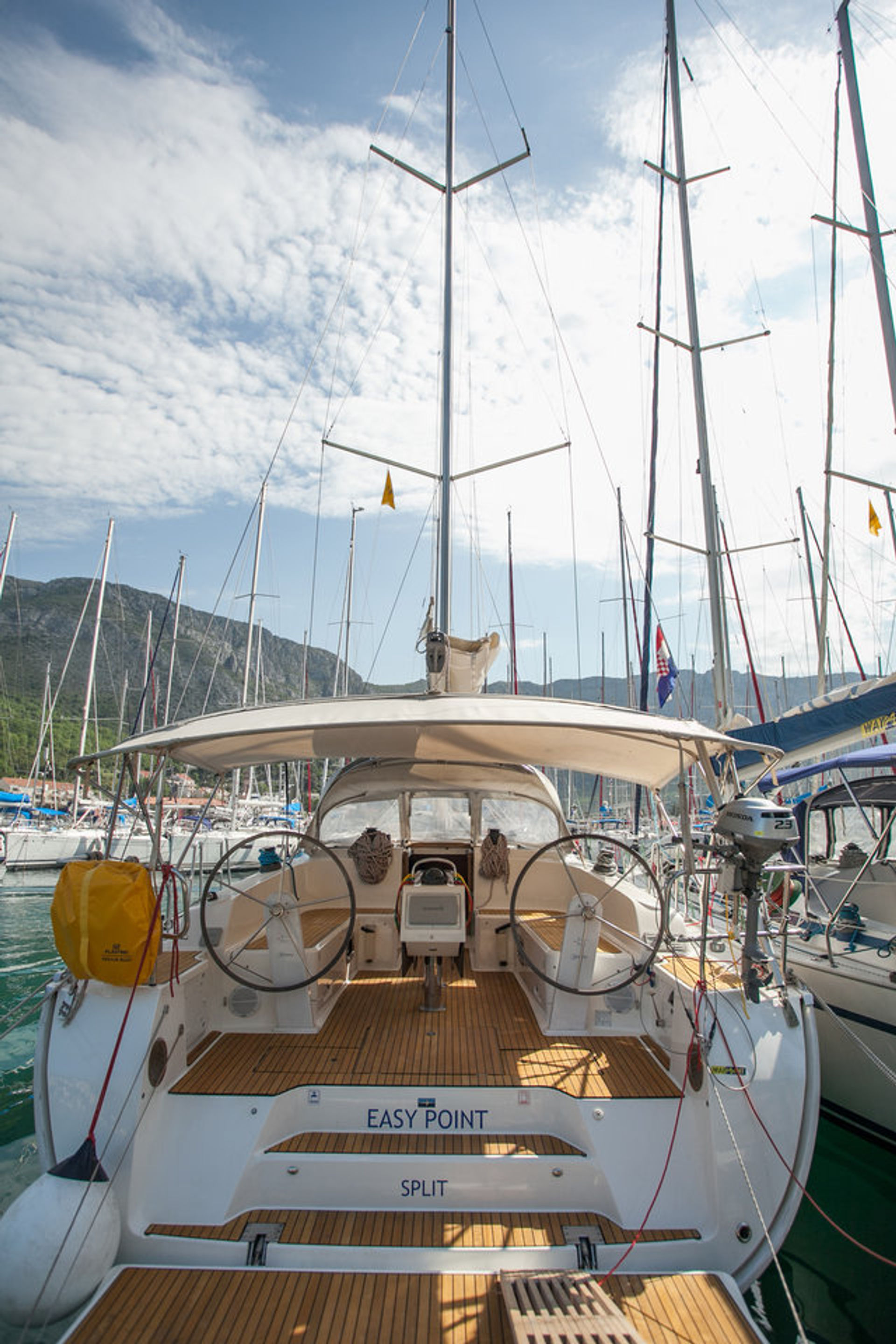 nausys-555365-521871-main.jpg