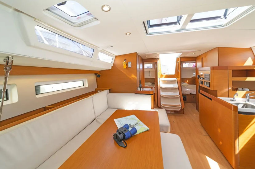 Jeanneau 49 Bellatrix