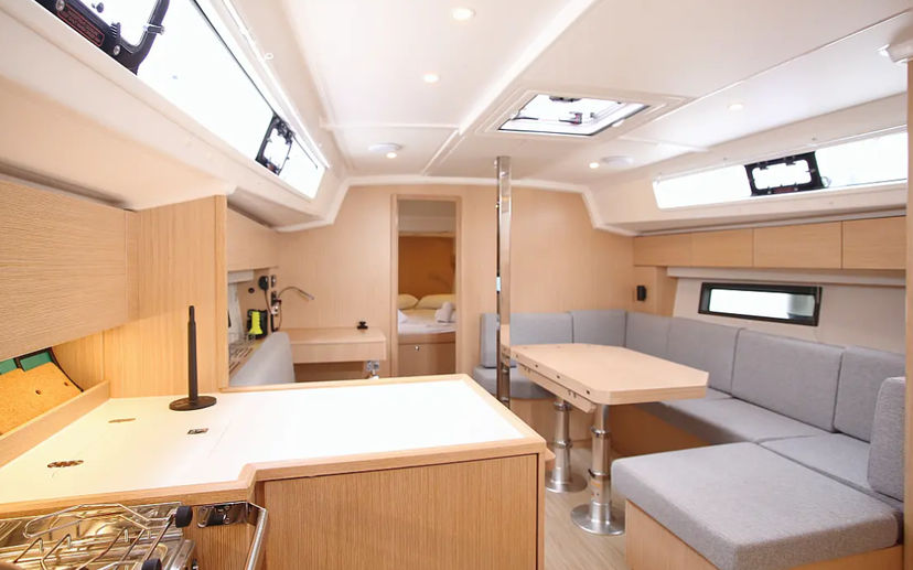 Bavaria Yachtbau C42 Aqua