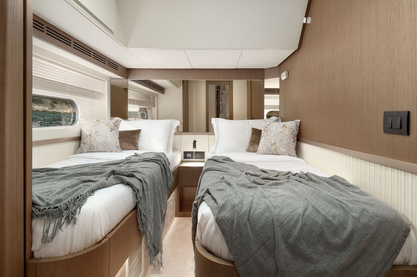 Azimut 66 Ava 2