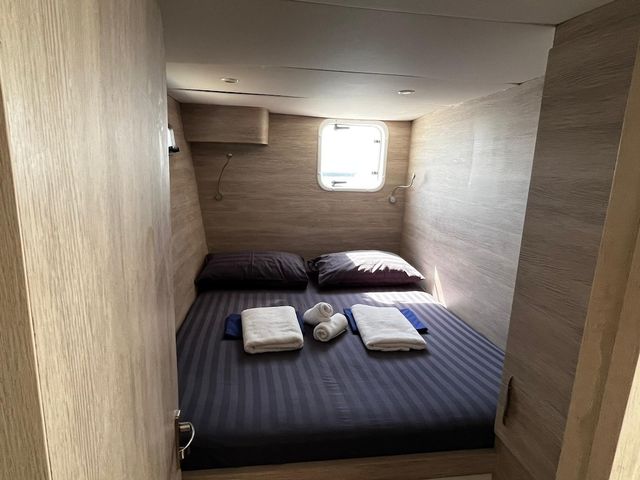 Island Spirit 410 Gauthai
