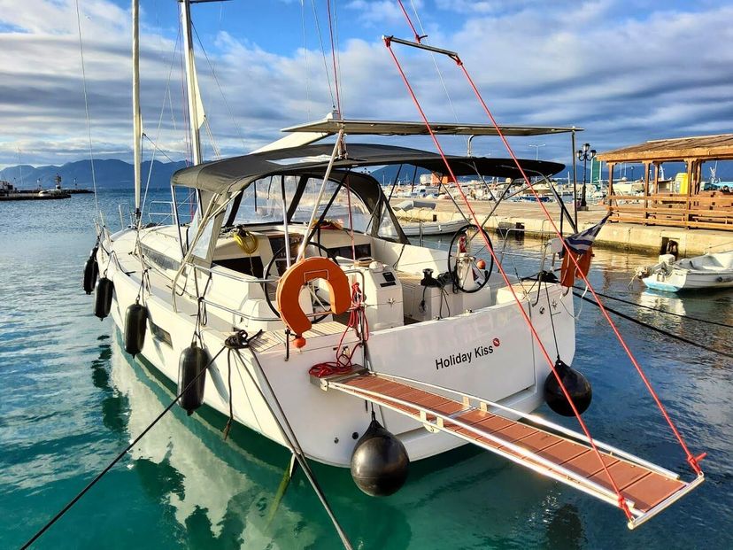 Jeanneau 40 Holiday Kiss