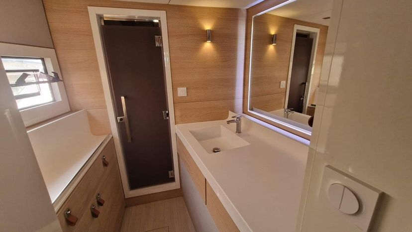 Aventura Catamarans 45 Art J