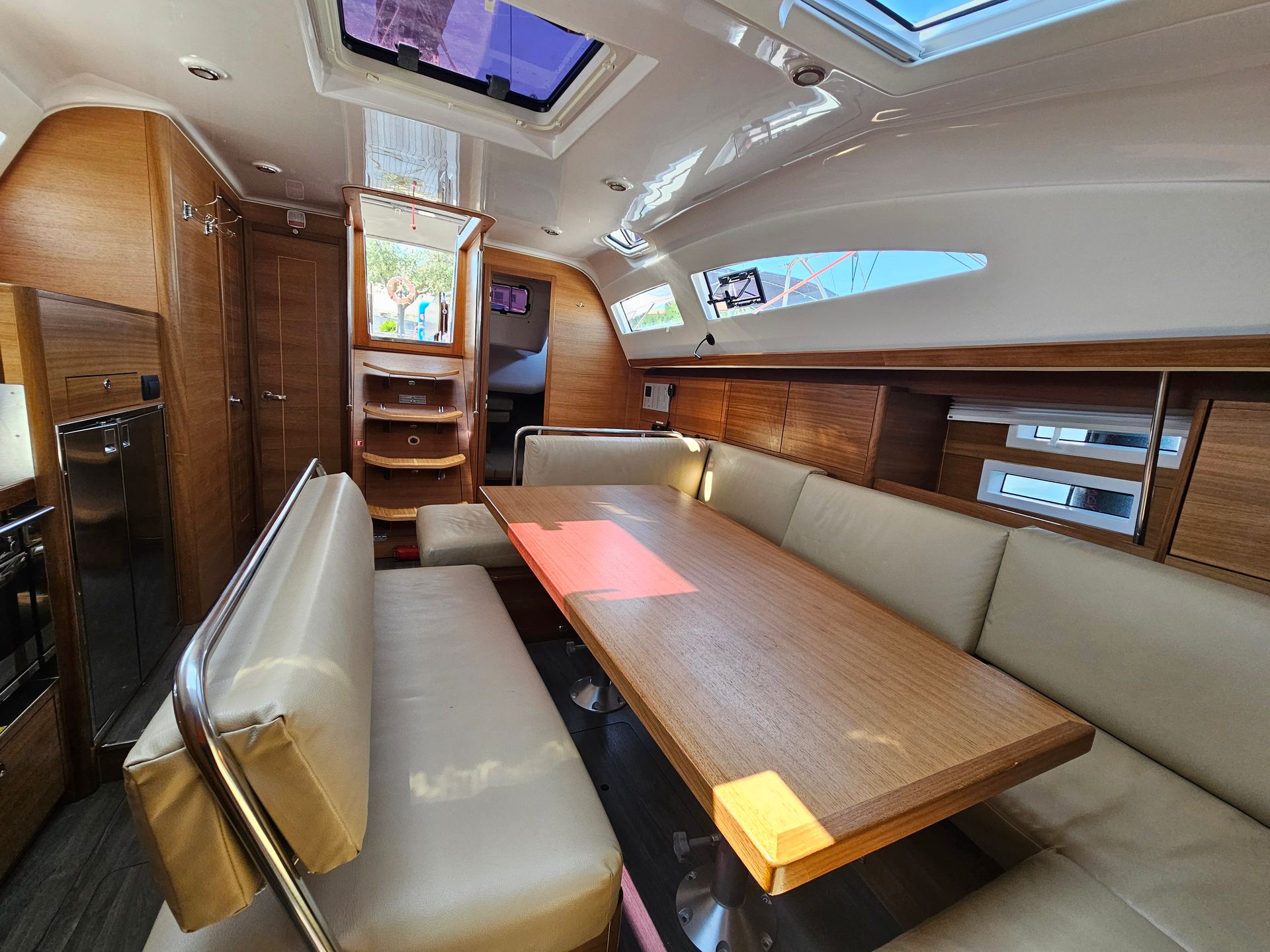 nausys-61507283-126228-p.jpg