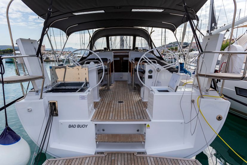 Elan IMPRESSION 45.1 Bad Buoy