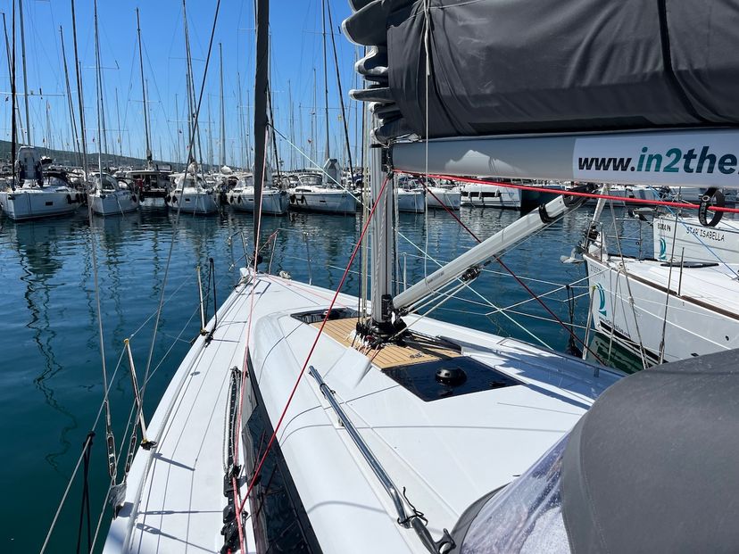 Dehler 38 Ship Happens
