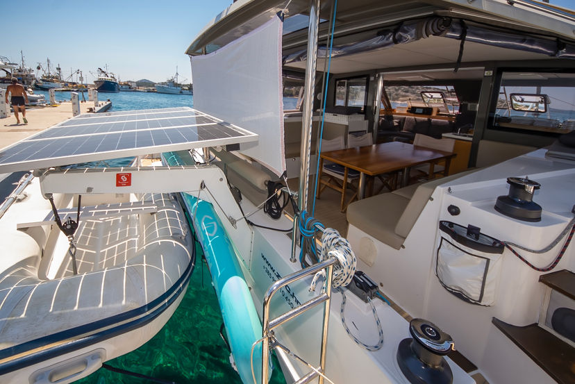 Bavaria Yachtbau 40 Whale Symphony