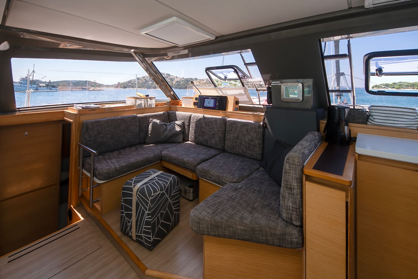 Bavaria Yachtbau 40 Whale Symphony