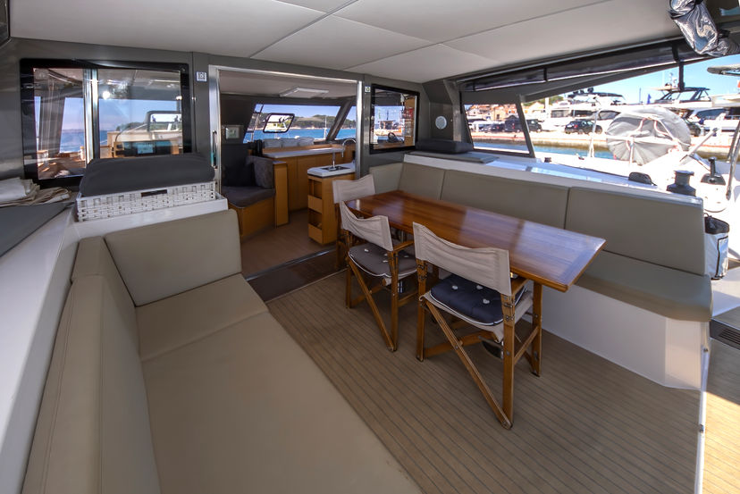 Bavaria Yachtbau 40 Whale Symphony