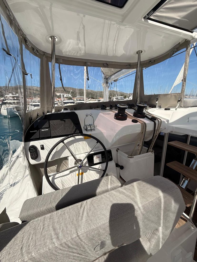 Lagoon 43 Happiness