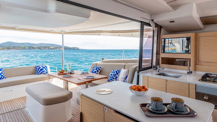 Fountaine Pajot 44 Serenus