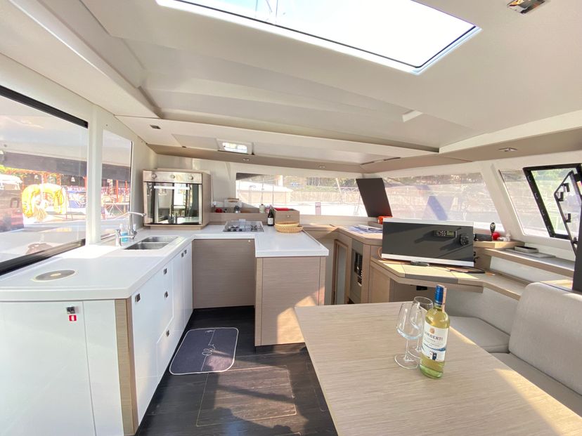 Fountaine Pajot 42 Osaya