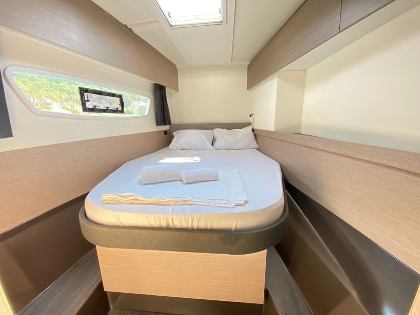 Fountaine Pajot 42 Osaya