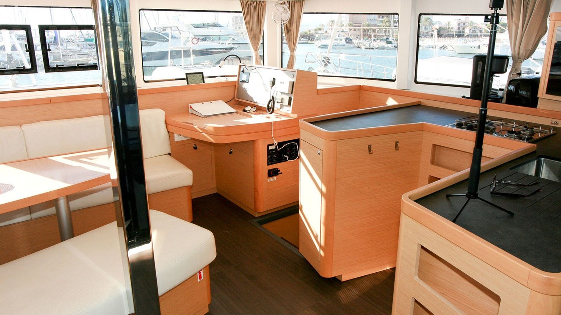 nausys-67549073-842499-p.jpg