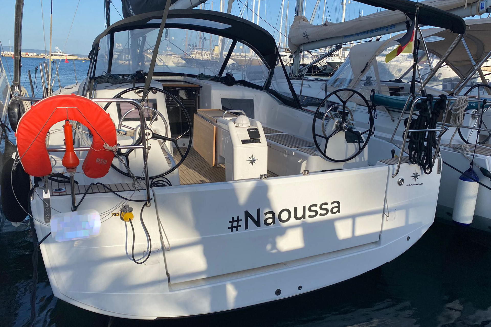 nausys-67732994-482192-n02.jpg