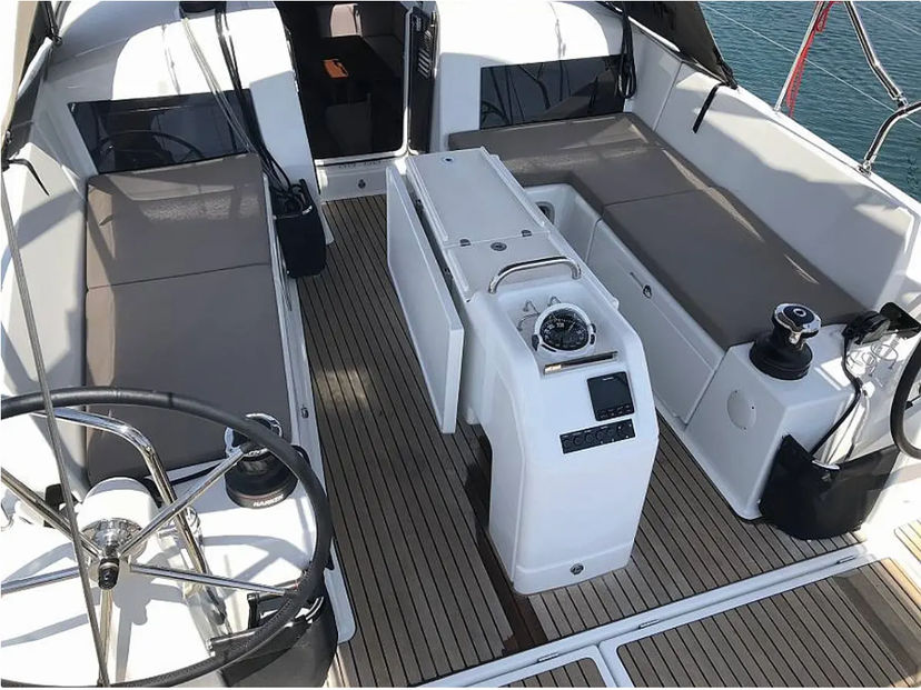 Jeanneau 40 Tikal III