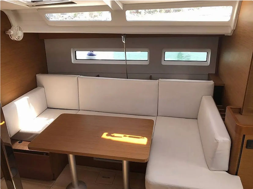 Jeanneau 40 Tikal III