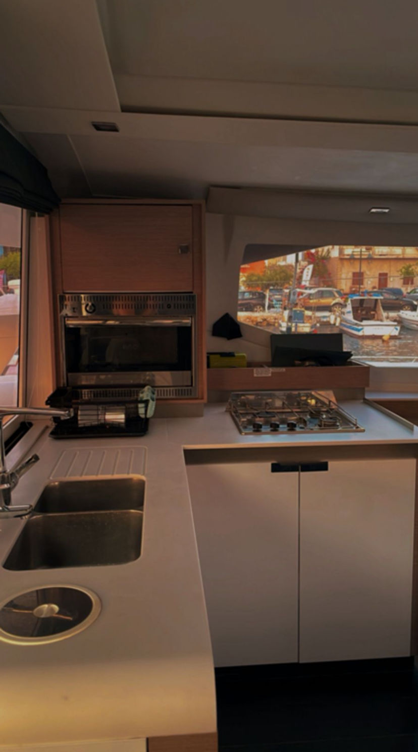 Fountaine Pajot 40 Kebitree