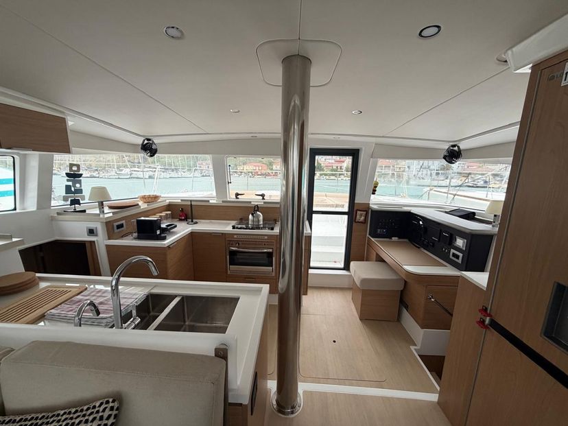 Catana 4.2 Junior Mary 1