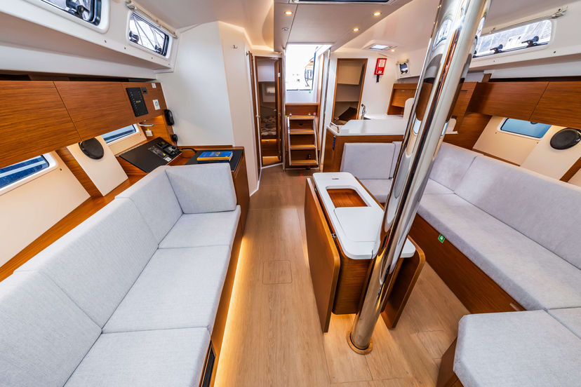 Hanse Yachts 410 Spark