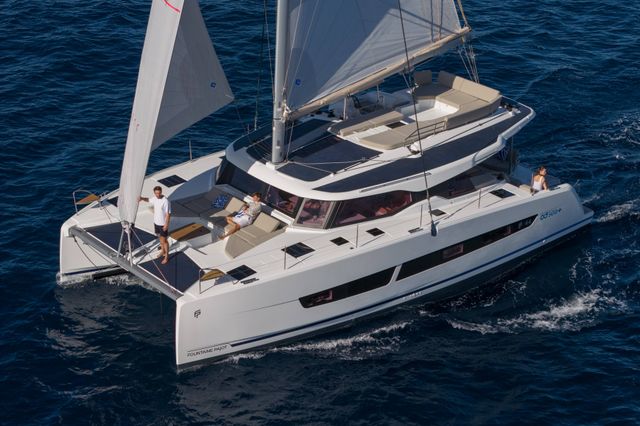 Fountaine Pajot 44 CinSéLuna
