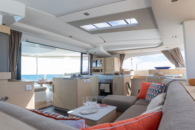 Fountaine Pajot 44 Skywalker