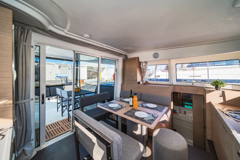 Lagoon 38 Alma Breeze