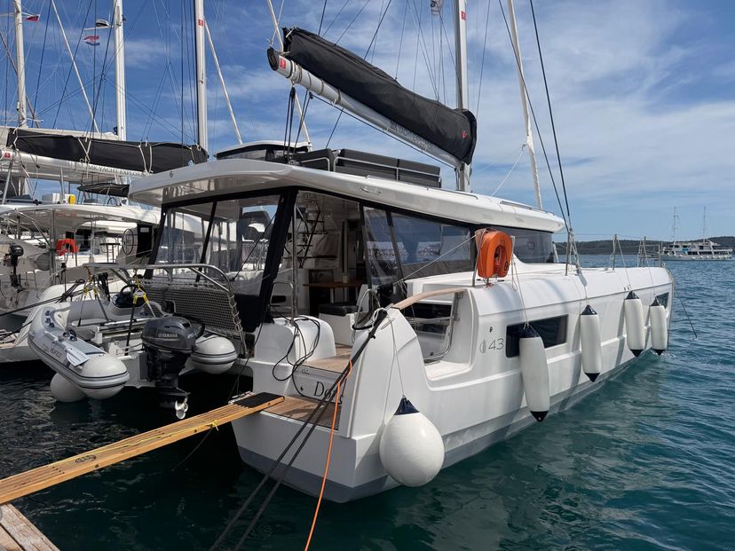 Lagoon 43 Dona