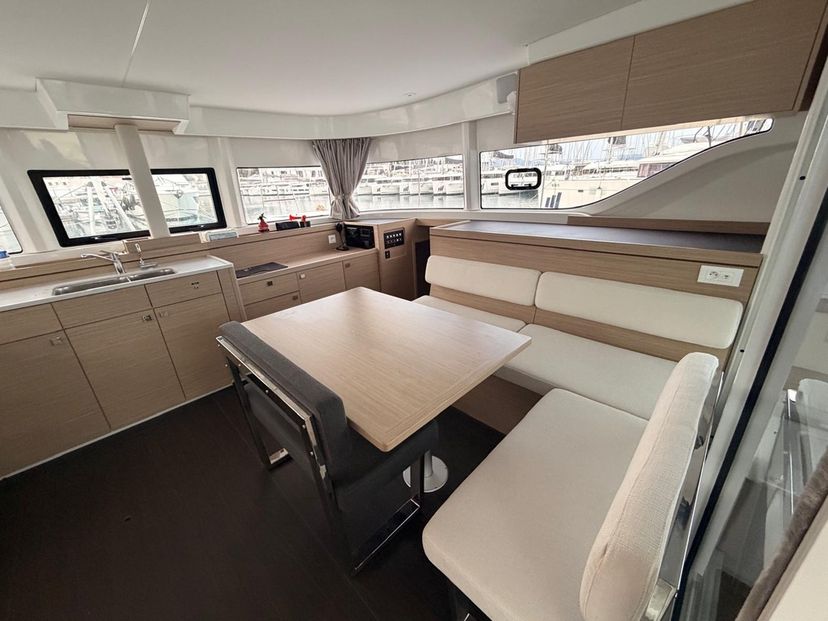Lagoon 43 Dona