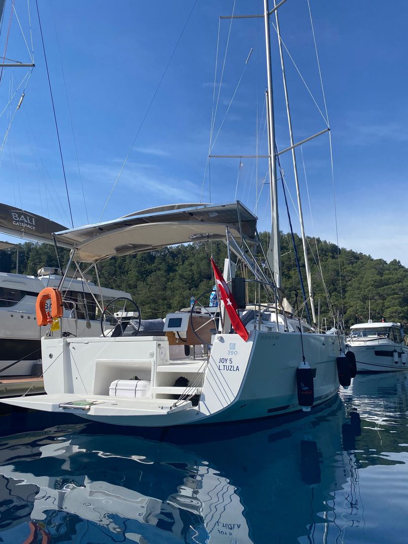 Dufour Yachts 39 Joy 5