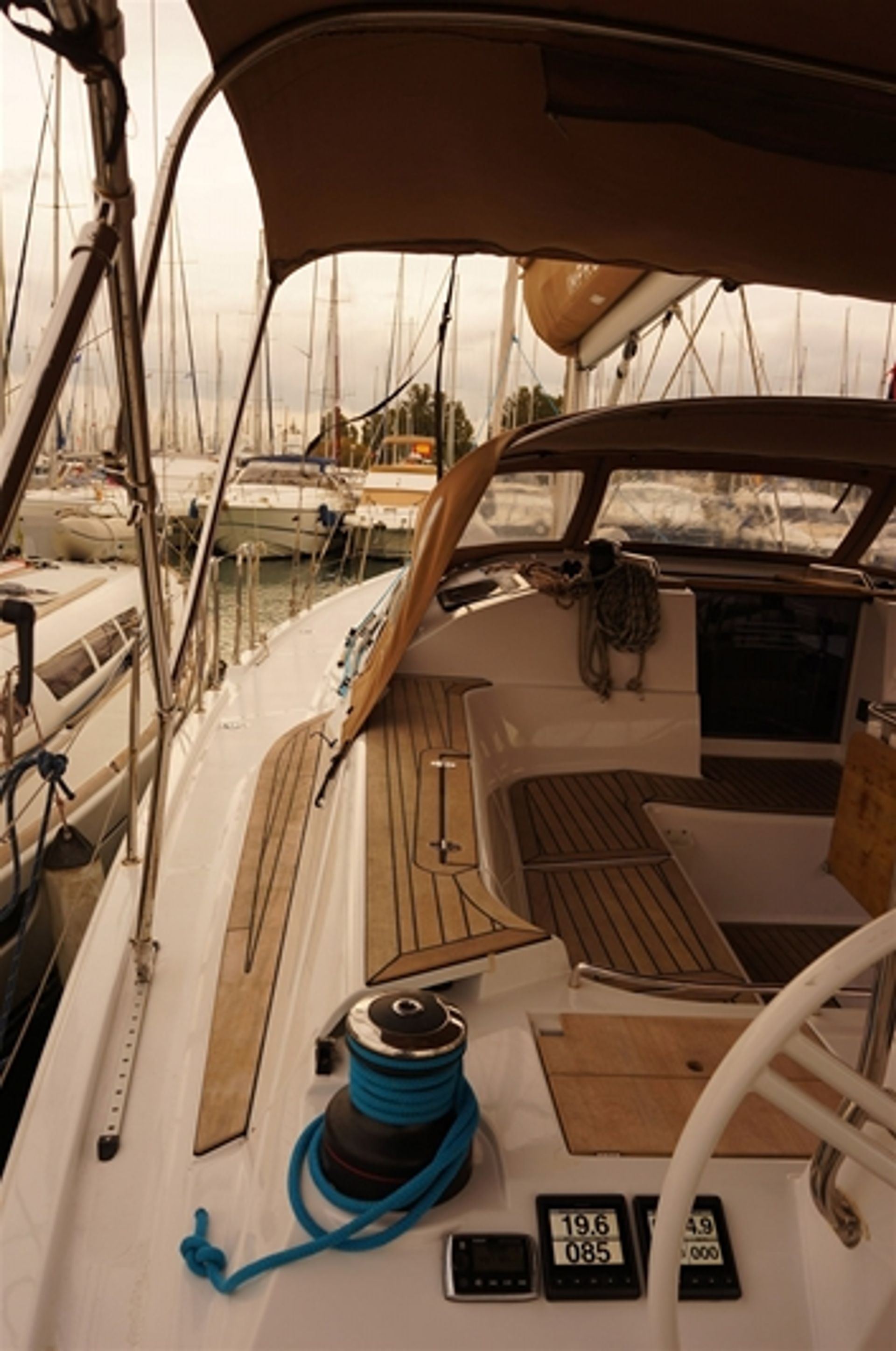 nausys-72339405-40508745-main.jpg