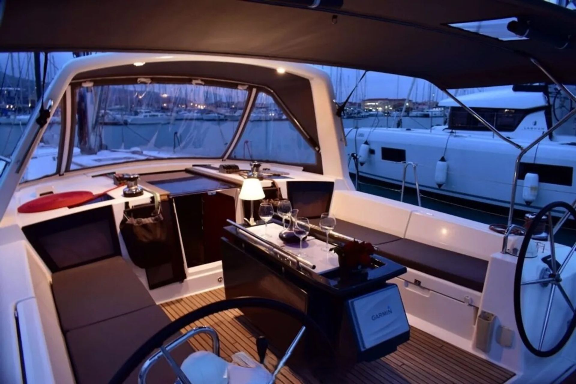 nausys-72437470-845172-n2.jpg