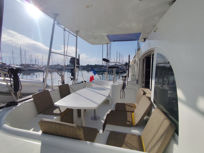 Lagoon 38 Whooper