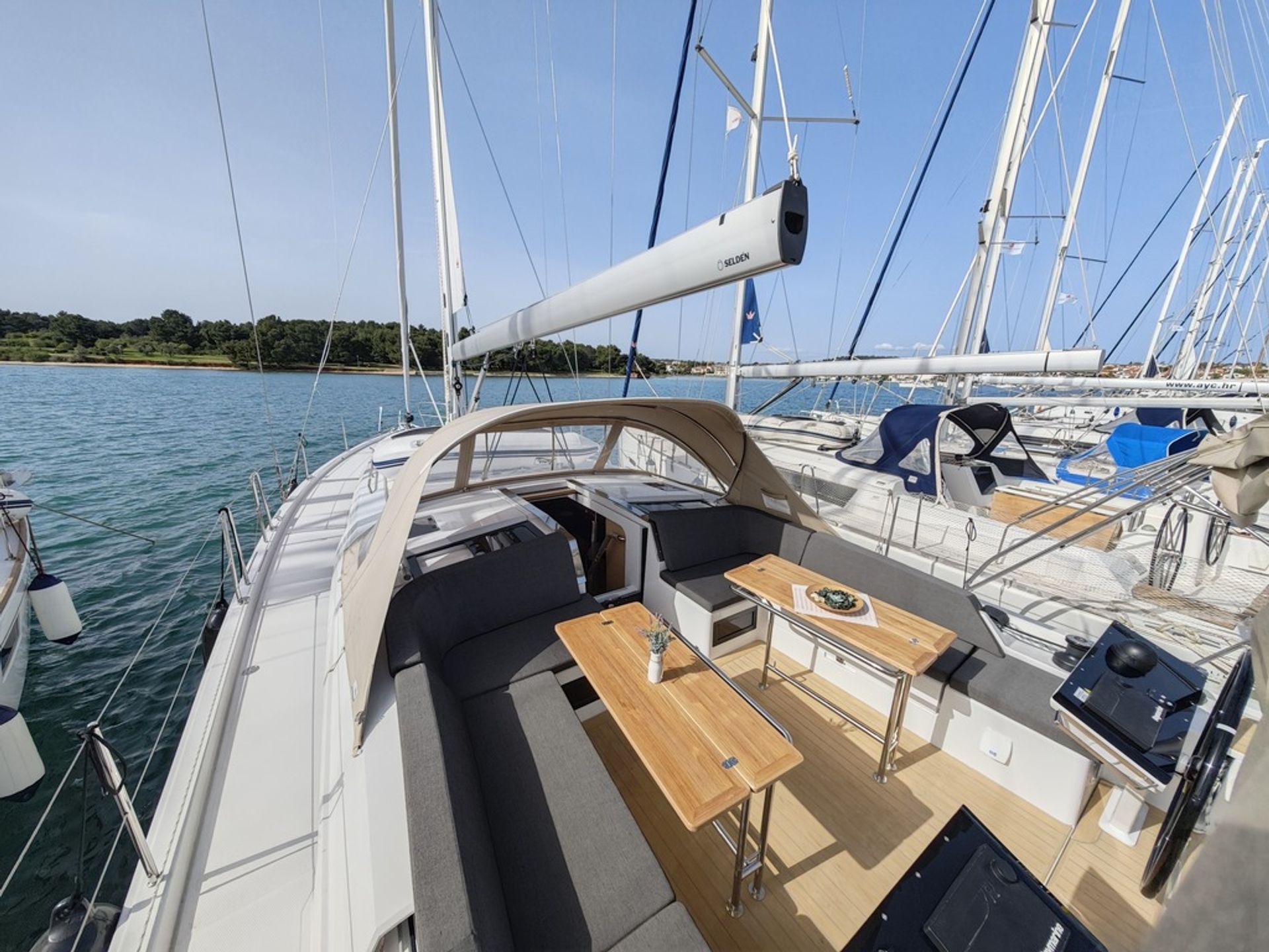 nausys-72645373-100556-n1.jpg