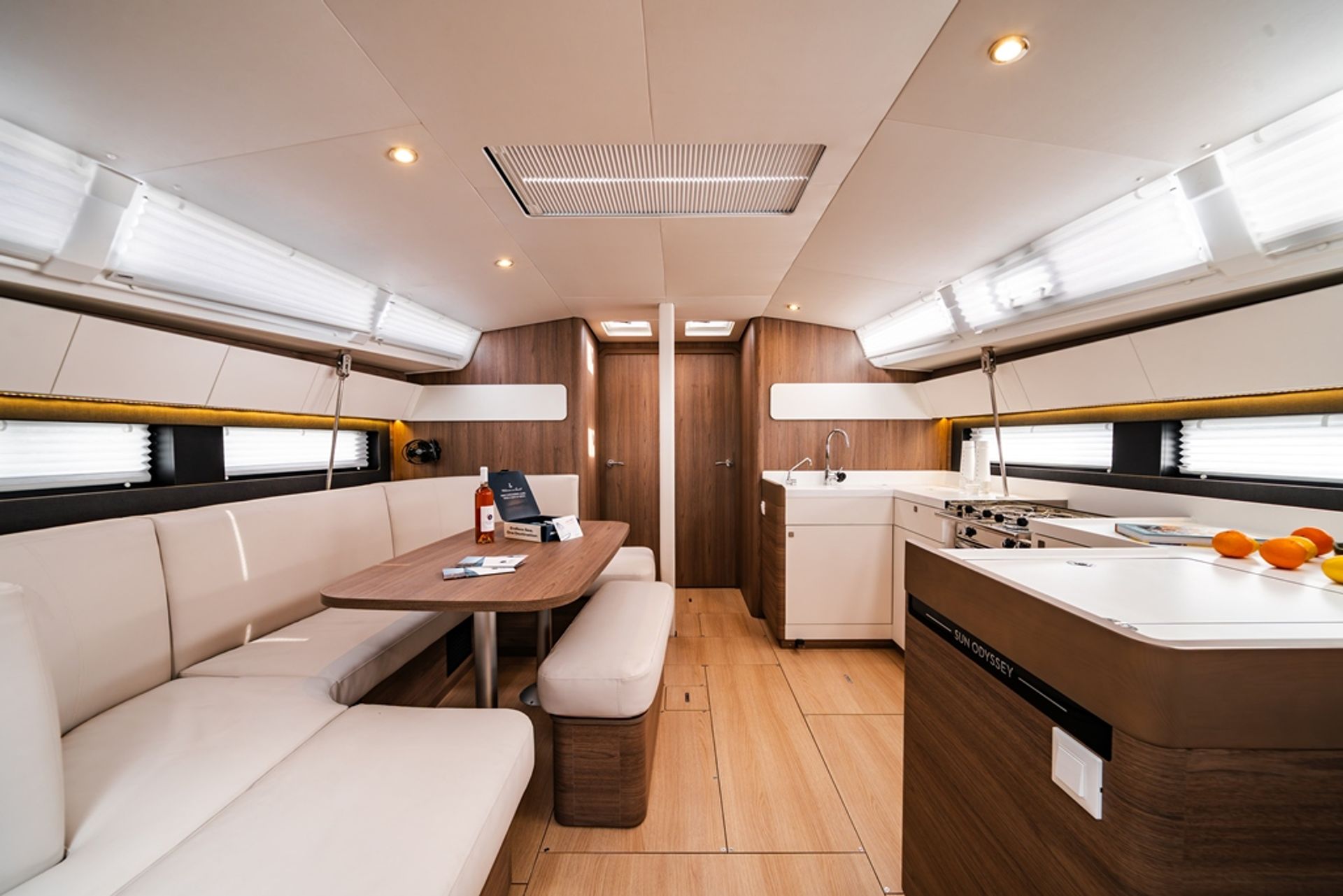 nausys-72665341-23362337-P1.jpg