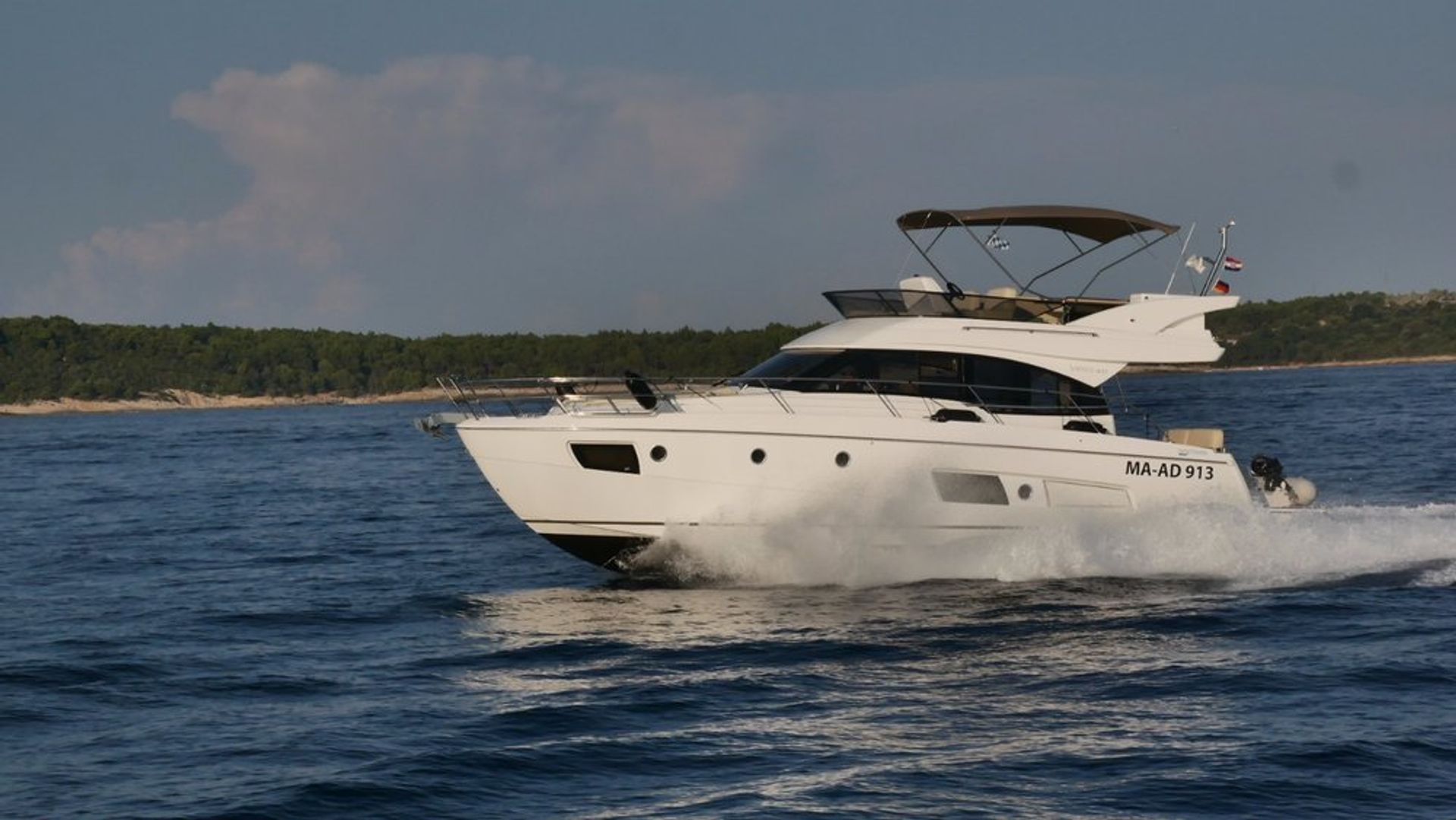 nausys-72710903-934560-main.jpg