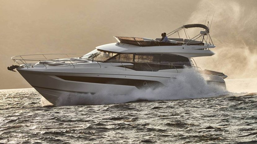 Jeanneau 590 FLY Dzianiny.Club 2