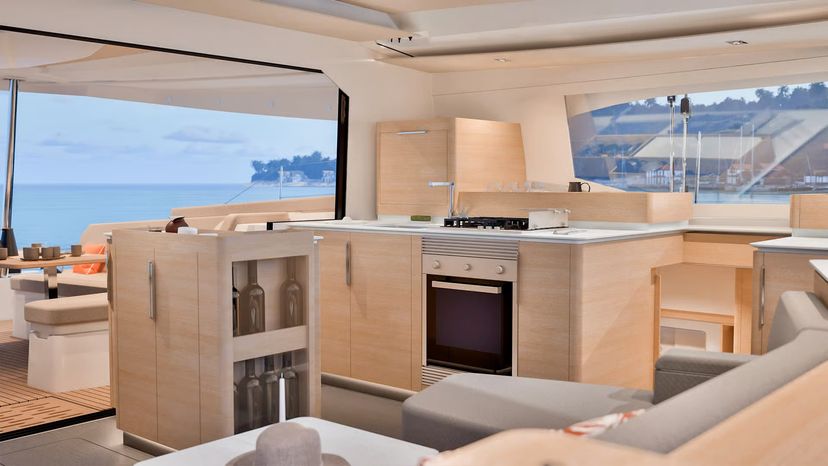 Fountaine Pajot 48 Long Layover