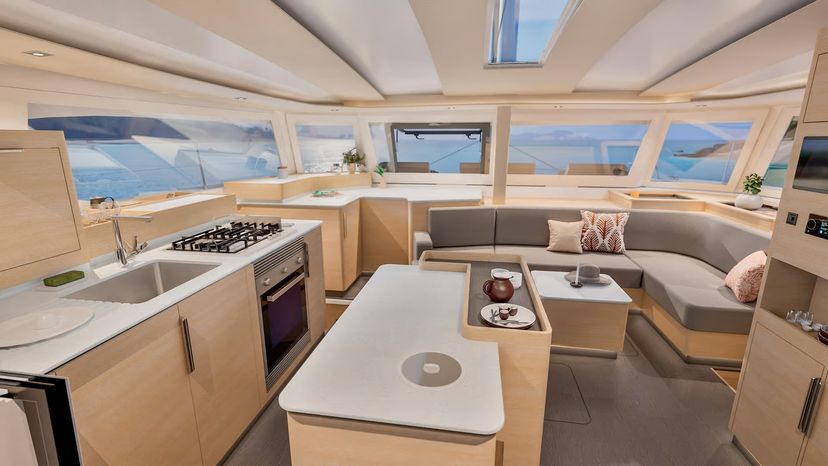 Fountaine Pajot 48 Long Layover