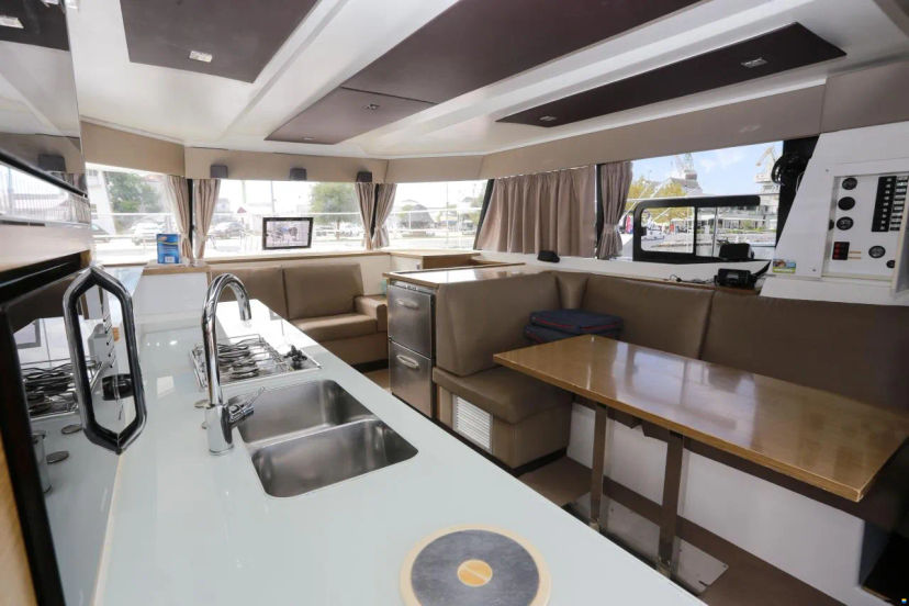 Fountaine Pajot 37 Dream Star