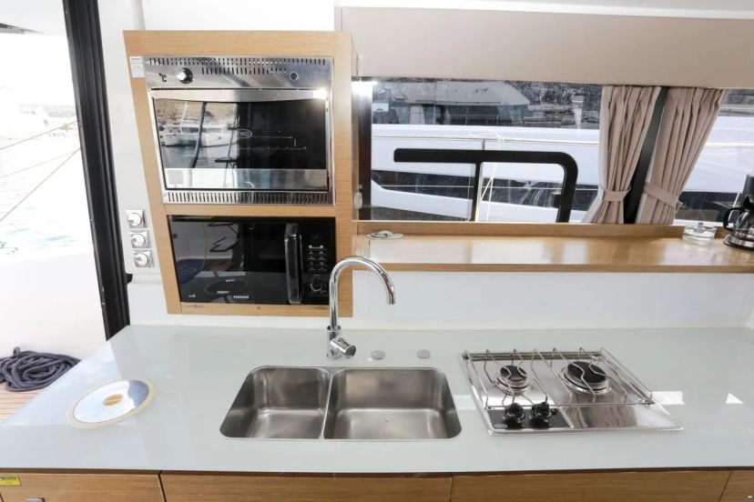 Fountaine Pajot 37 Dream Star