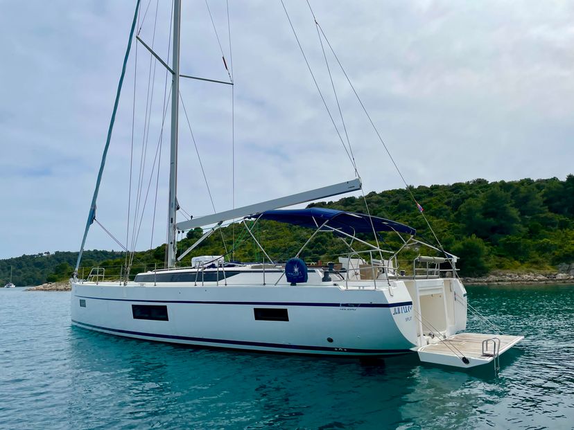 Bavaria Yachtbau 57 Blue Beyond