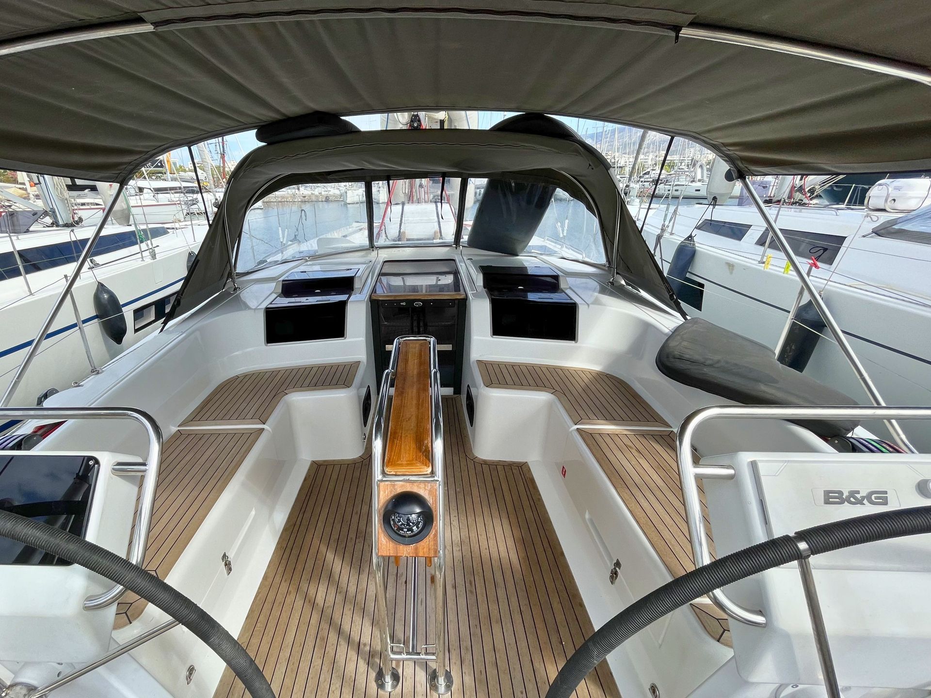 nausys-7410146-7332436-n1.jpg
